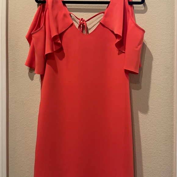 Trina Turk Kaidence Cold Shoulder Dress in a coral/salmon pink Medium - Picture 4 of 5
